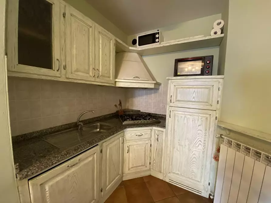 Immagine 3 di Appartamento in vendita  a Lucca