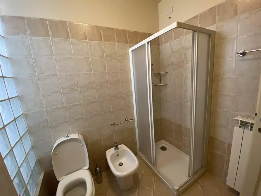 Immagine 9 di Appartamento in vendita  a Lucca