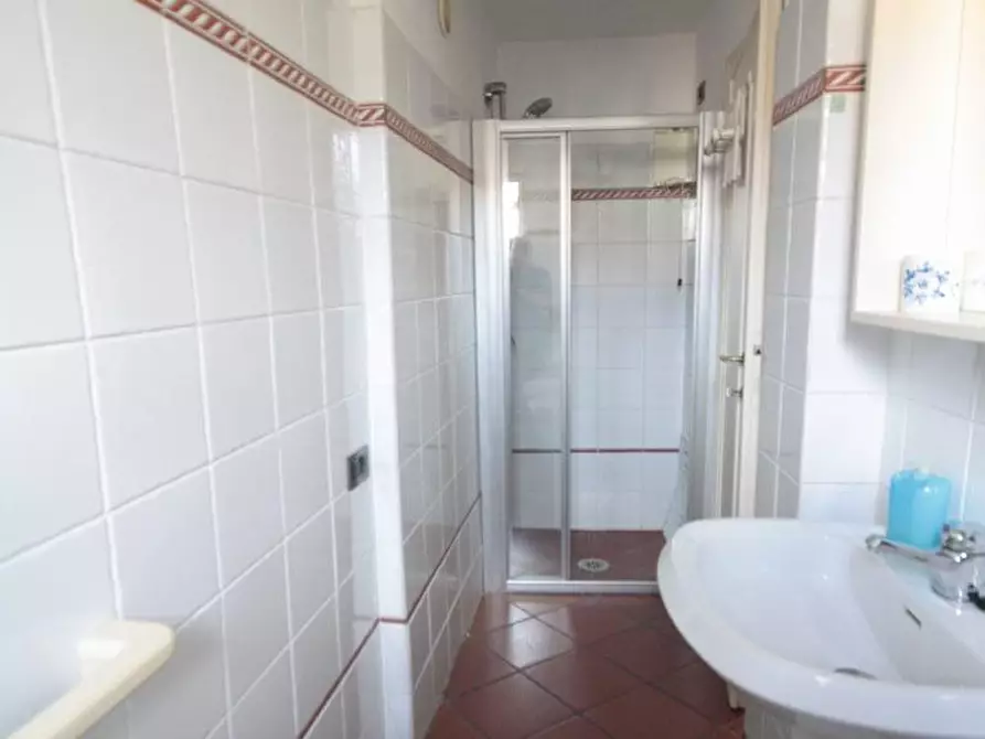 Immagine 12 di Appartamento in affitto  a Lucca