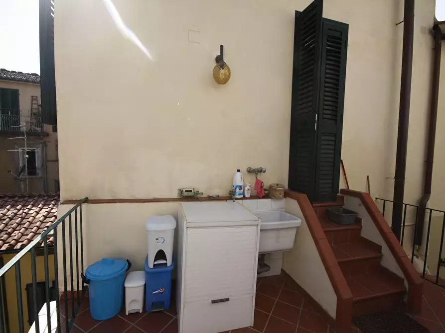 Immagine 22 di Appartamento in affitto  a Lucca