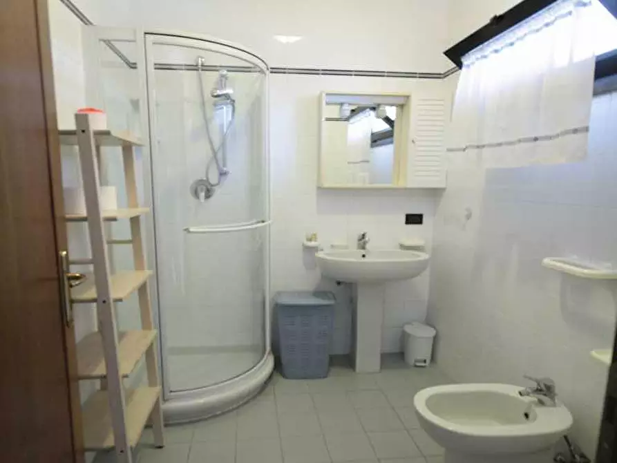 Immagine 18 di Appartamento in affitto  a Lucca