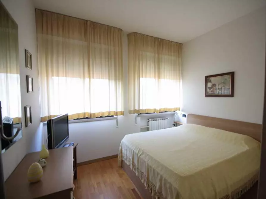 Immagine 14 di Appartamento in affitto  a Lucca