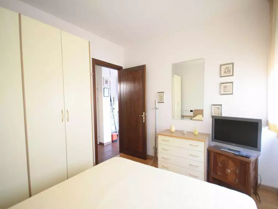Immagine 11 di Appartamento in affitto  a Lucca
