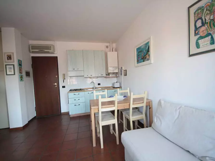 Immagine 7 di Appartamento in affitto  a Lucca