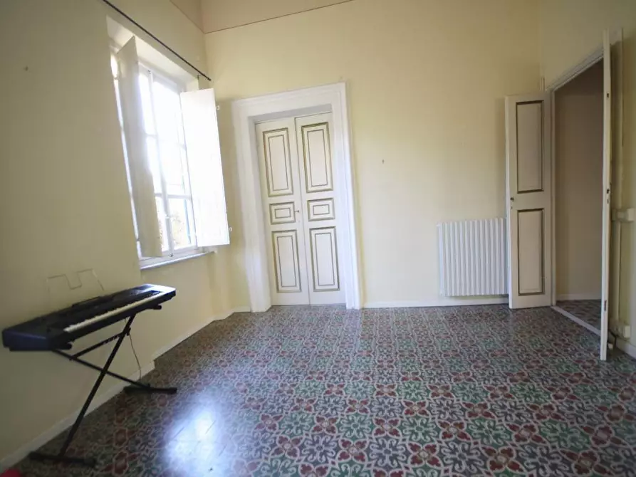 Immagine 5 di Appartamento in affitto  a Lucca