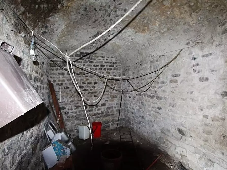 Immagine 14 di Rustico / casale in vendita  a Aulla