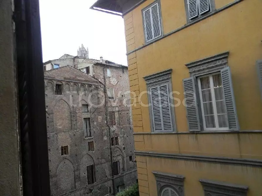 Immagine 30 di Appartamento in vendita  a Siena