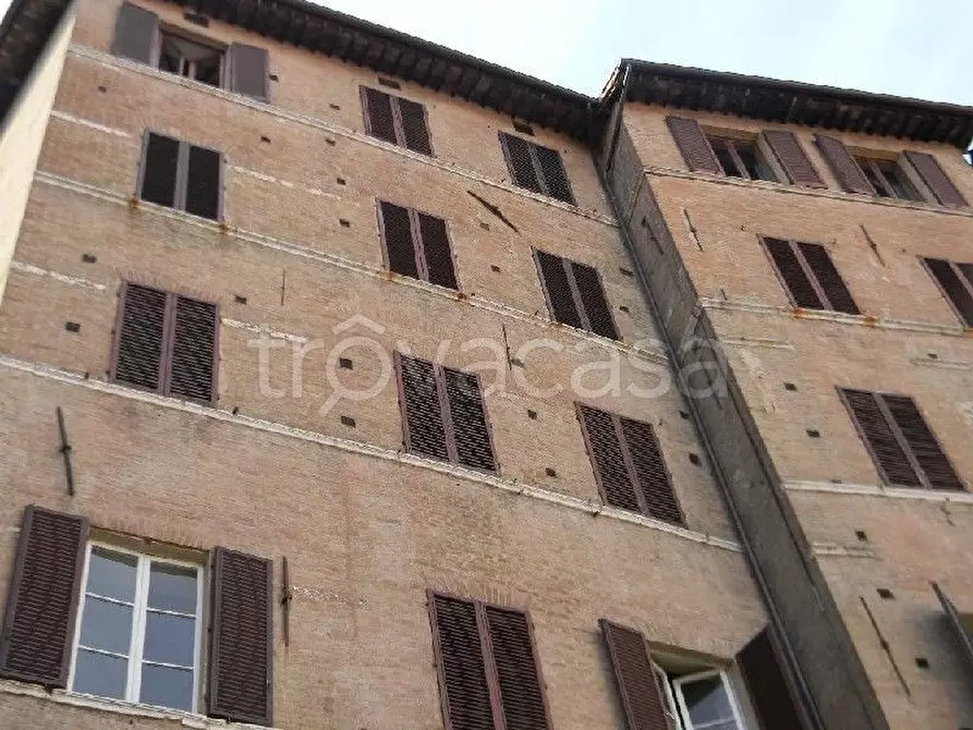 Immagine 1 di Appartamento in vendita  a Siena