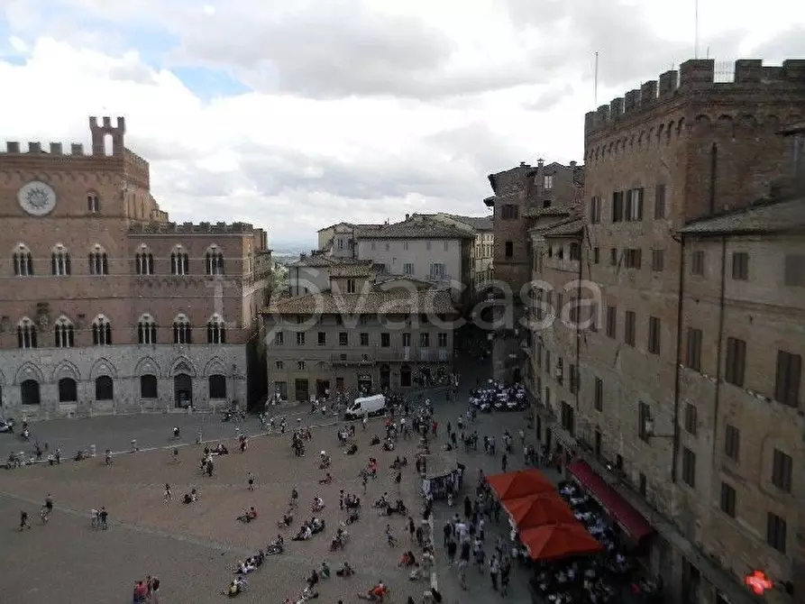 Immagine 6 di Appartamento in vendita  a Siena