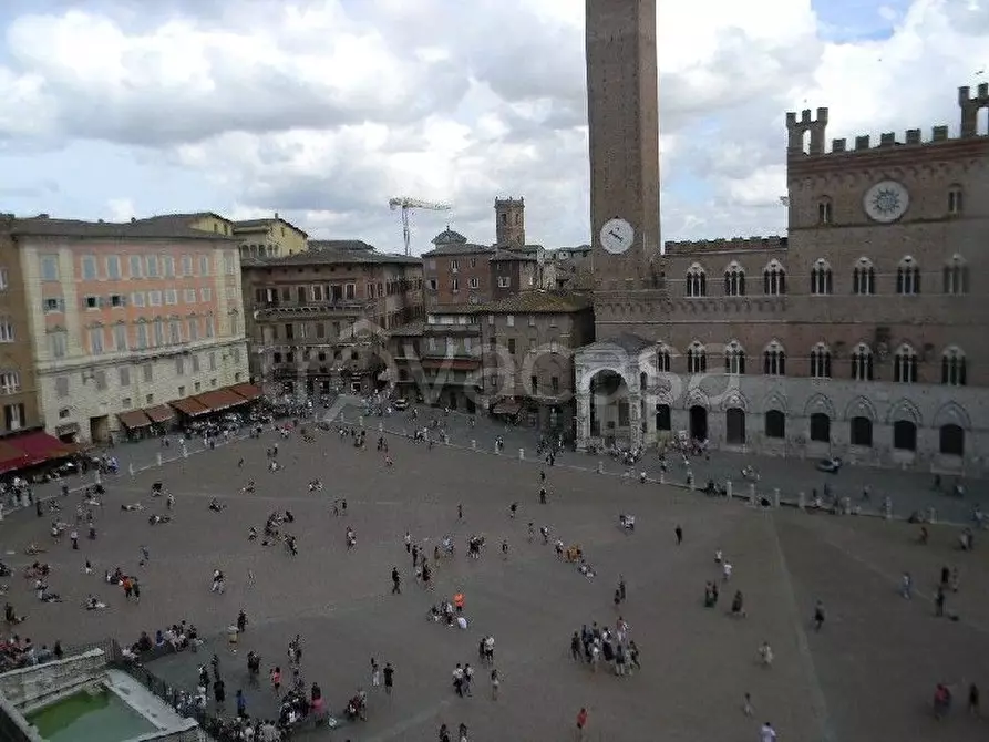Immagine 7 di Appartamento in vendita  a Siena