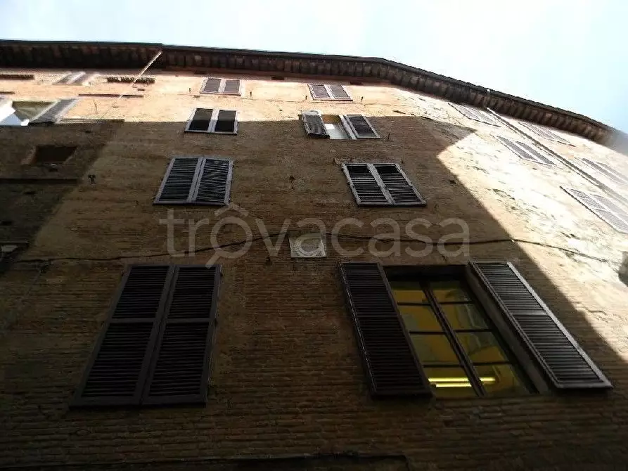 Immagine 11 di Appartamento in vendita  a Siena