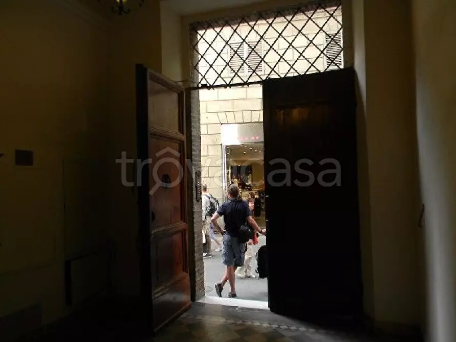 Immagine 14 di Appartamento in vendita  a Siena