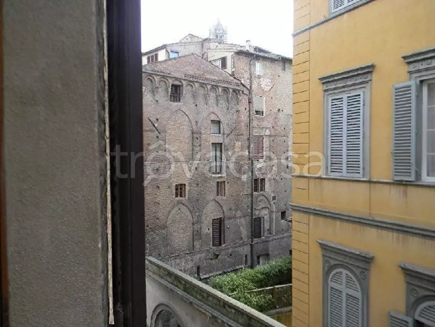 Immagine 31 di Appartamento in vendita  a Siena