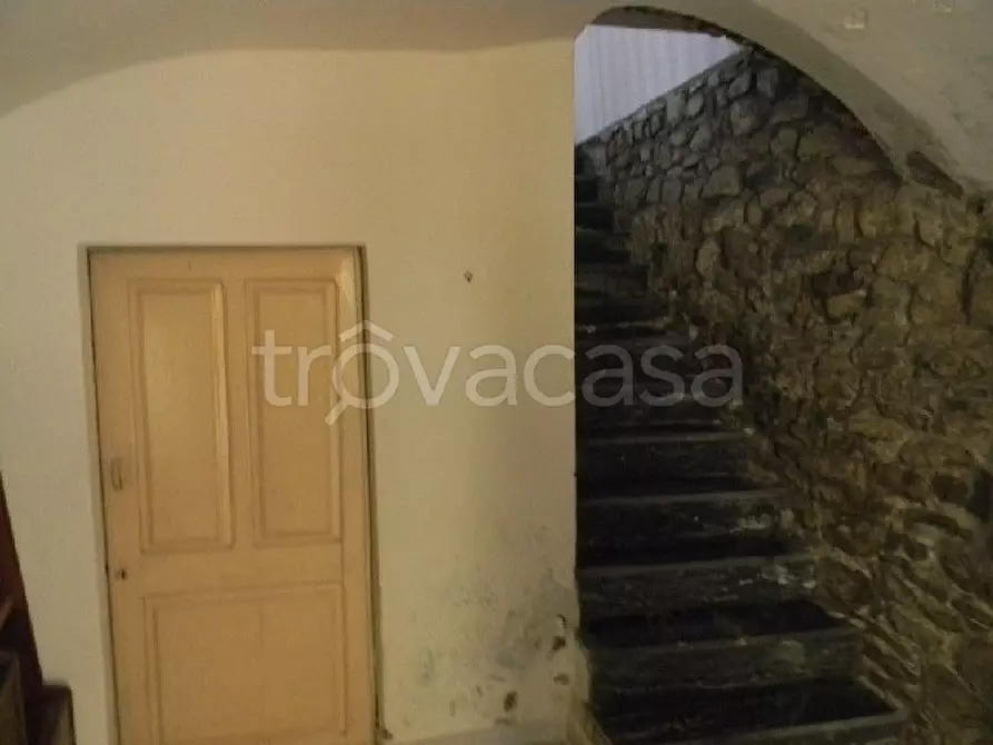 Immagine 11 di Appartamento in vendita  a Fivizzano