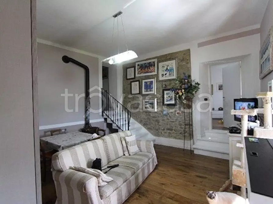 Immagine 12 di Appartamento in vendita  a Aulla