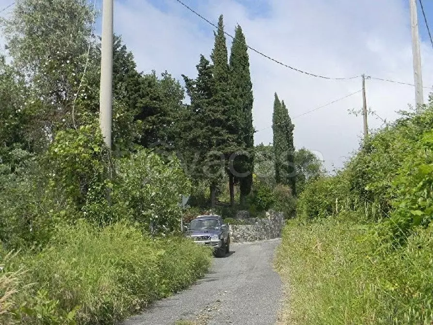 Immagine 11 di Casa indipendente in vendita  a Fosdinovo