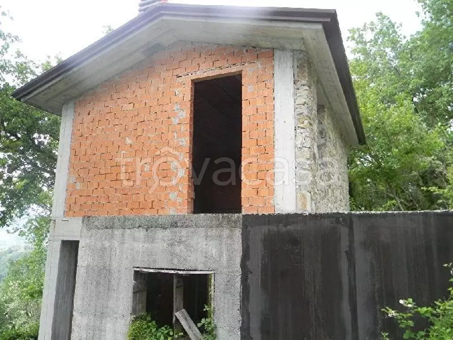 Immagine 2 di Casa indipendente in vendita  a Fosdinovo