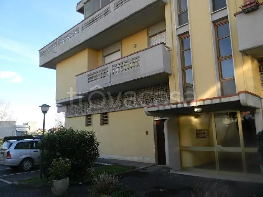 Immagine 25 di Mansarda in vendita  a Carrara