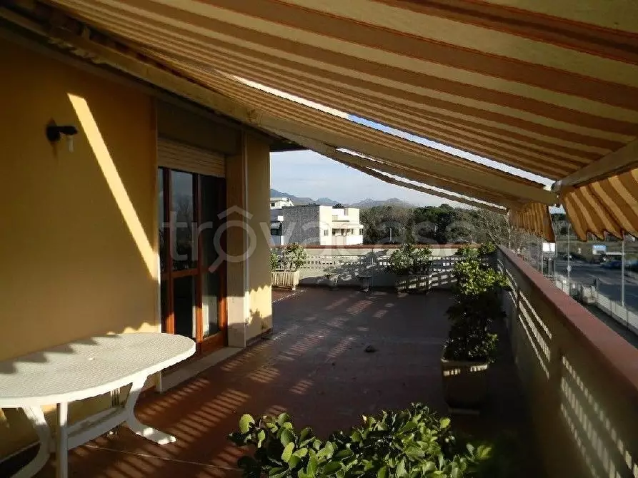 Immagine 15 di Mansarda in vendita  a Carrara