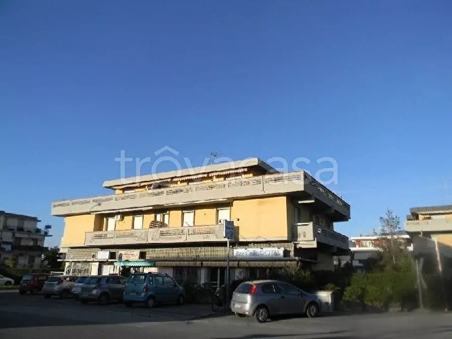 Immagine 26 di Mansarda in vendita  a Carrara