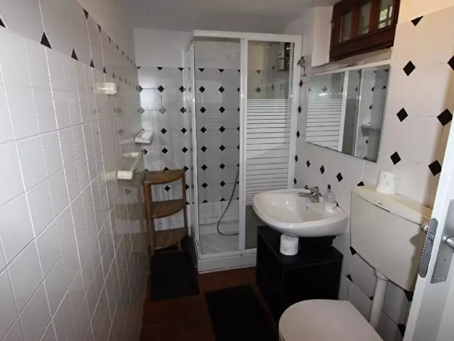 Immagine 9 di Casa indipendente in vendita  a Riomaggiore