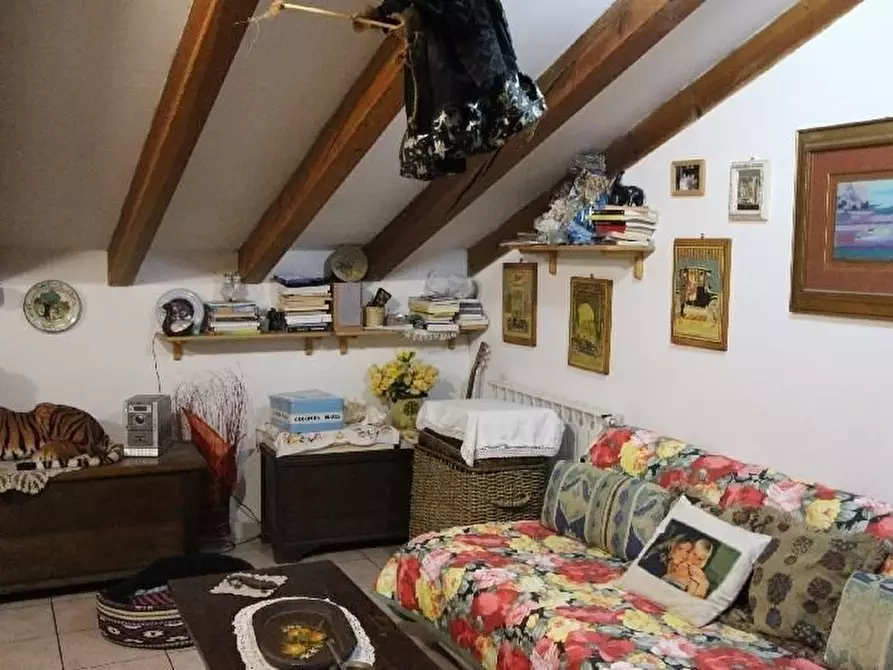 Immagine 34 di Negozio in vendita  a La Spezia