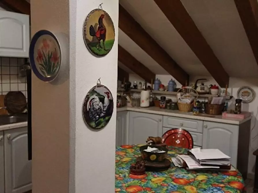 Immagine 36 di Negozio in vendita  a La Spezia