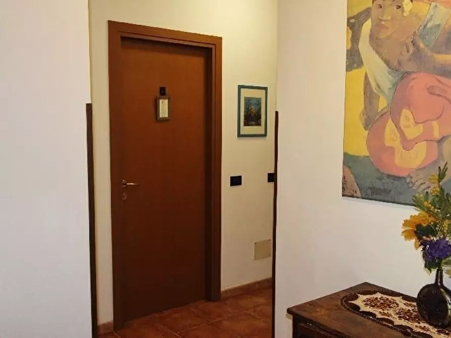 Immagine 26 di Negozio in vendita  a La Spezia