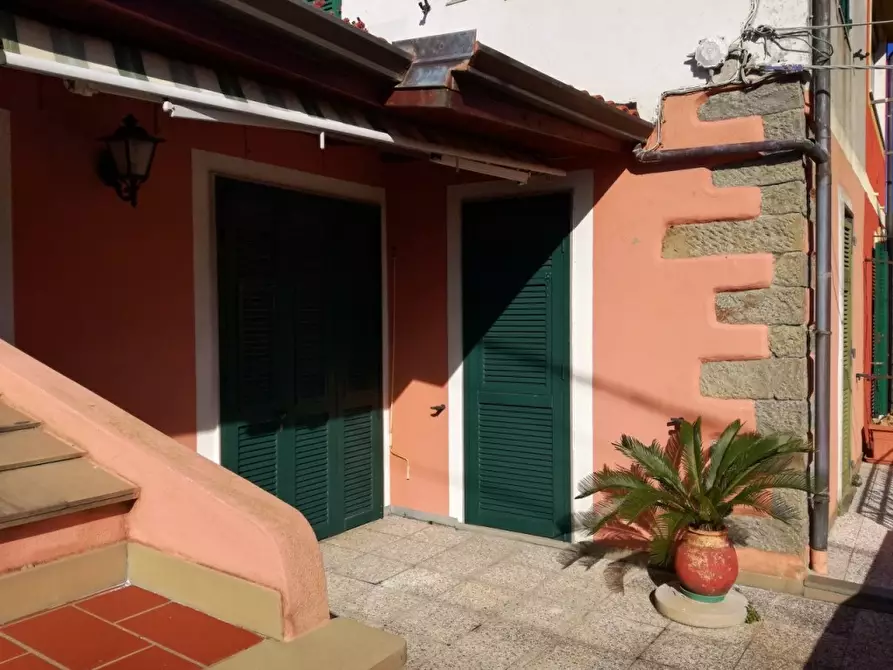 Immagine 14 di Appartamento in vendita  a Vernazza