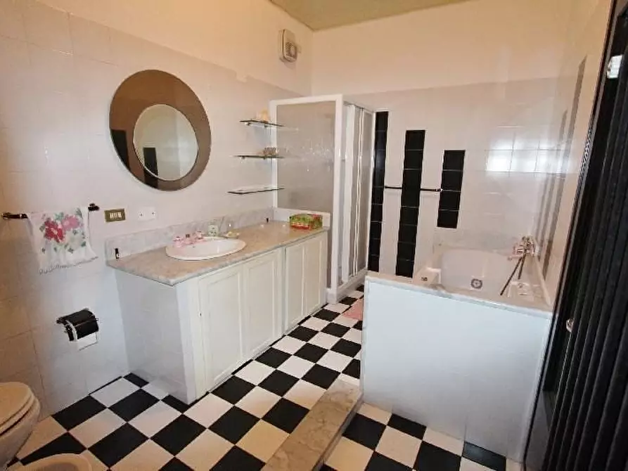 Immagine 7 di Appartamento in vendita  a Vernazza