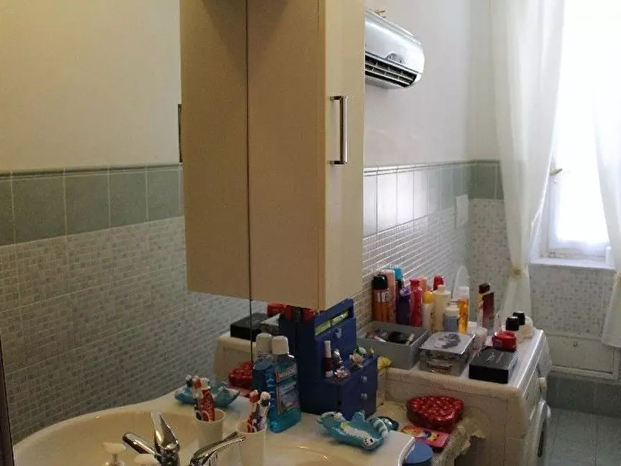 Immagine 7 di Appartamento in vendita  a La Spezia