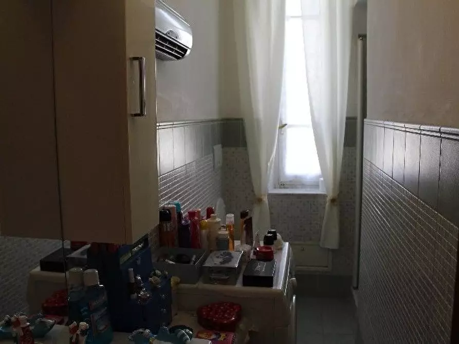 Immagine 9 di Appartamento in vendita  a La Spezia