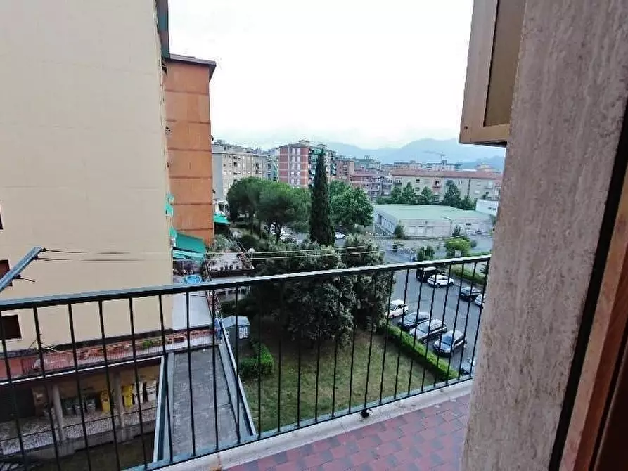 Immagine 11 di Appartamento in vendita  a La Spezia