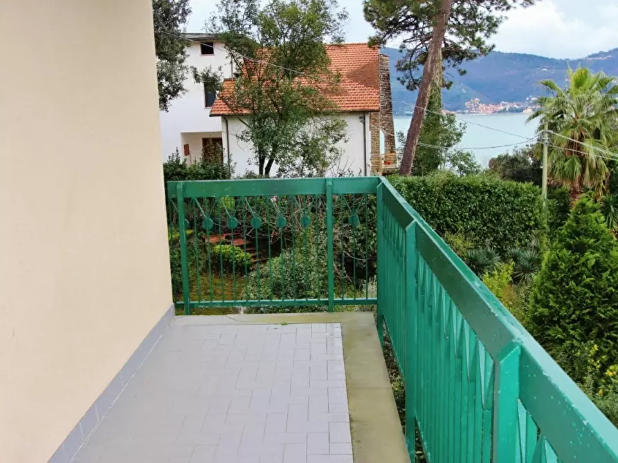 Immagine 14 di Appartamento in vendita  a La Spezia