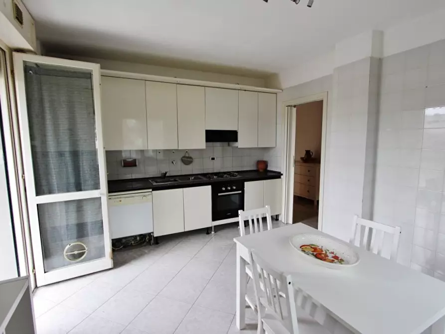 Immagine 5 di Appartamento in vendita  a La Spezia