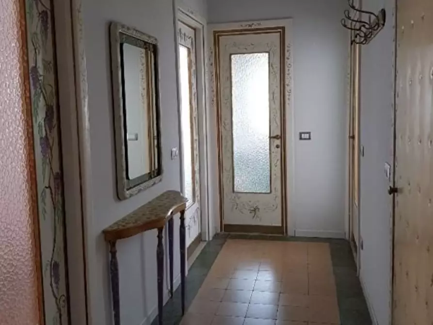 Immagine 3 di Appartamento in vendita  a La Spezia