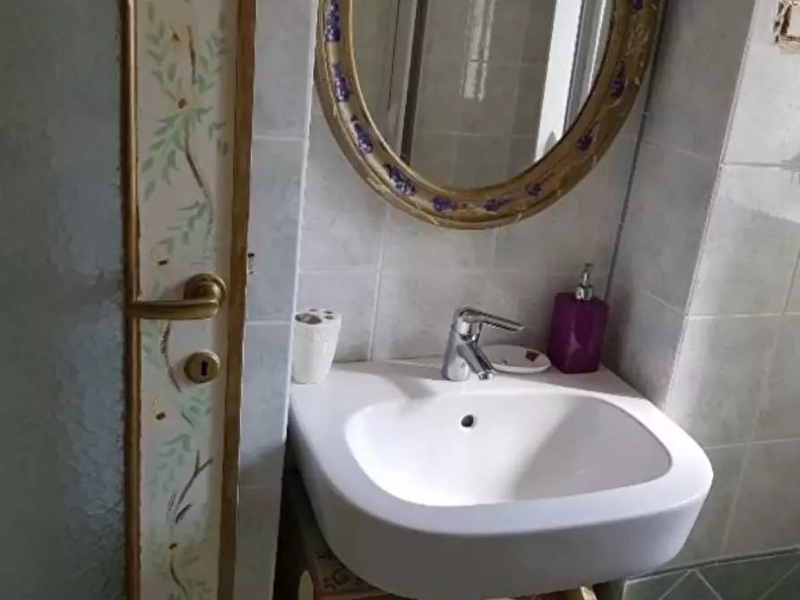 Immagine 15 di Appartamento in vendita  a La Spezia