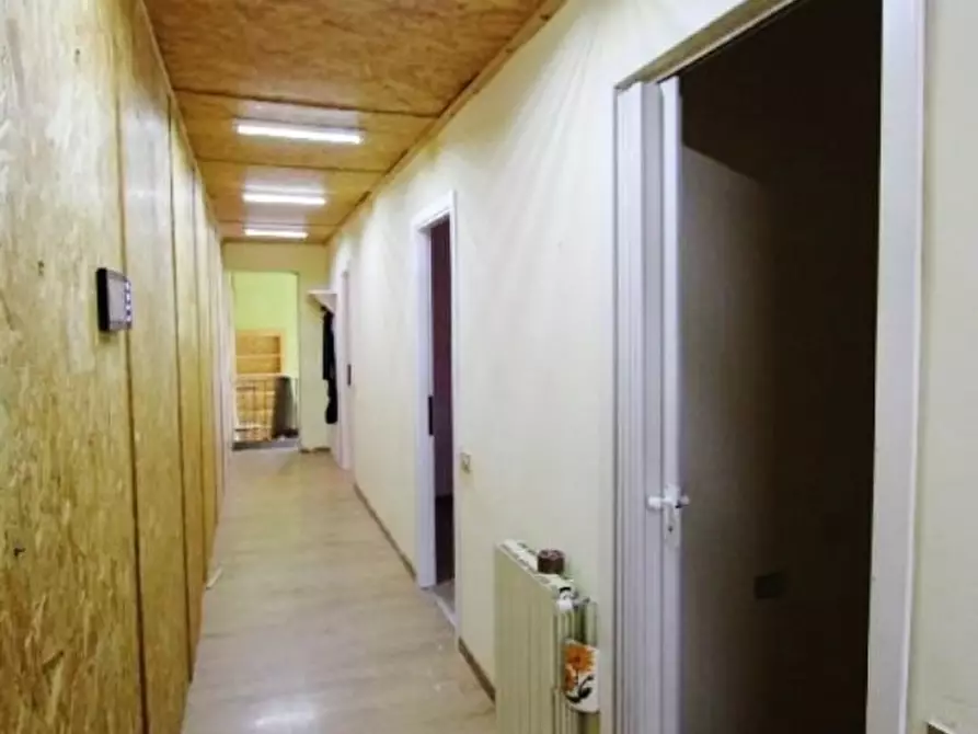 Immagine 10 di Appartamento in vendita  a La Spezia