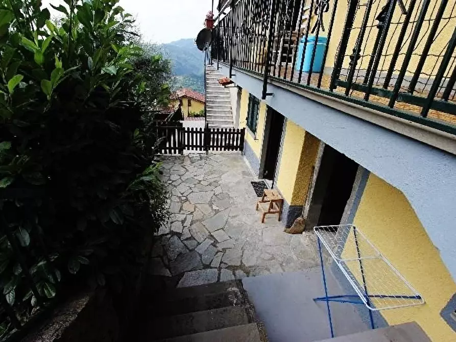 Immagine 18 di Casa bifamiliare in vendita  a Calice Al Cornoviglio