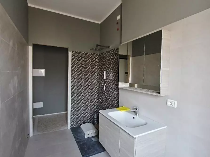 Immagine 8 di Appartamento in vendita  a La Spezia