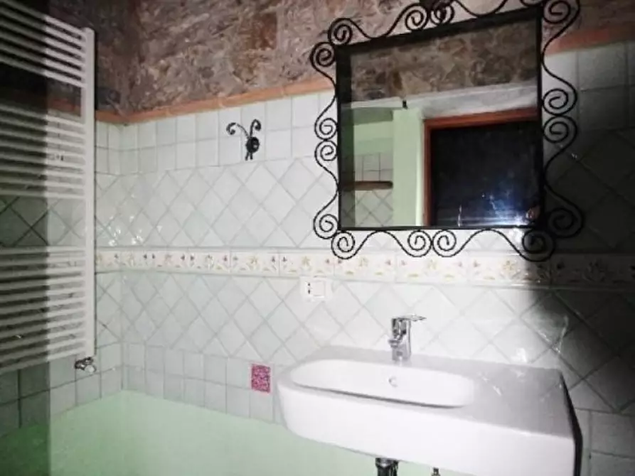 Immagine 16 di Casa indipendente in vendita  a La Spezia