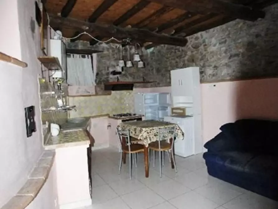 Immagine 14 di Casa indipendente in vendita  a La Spezia