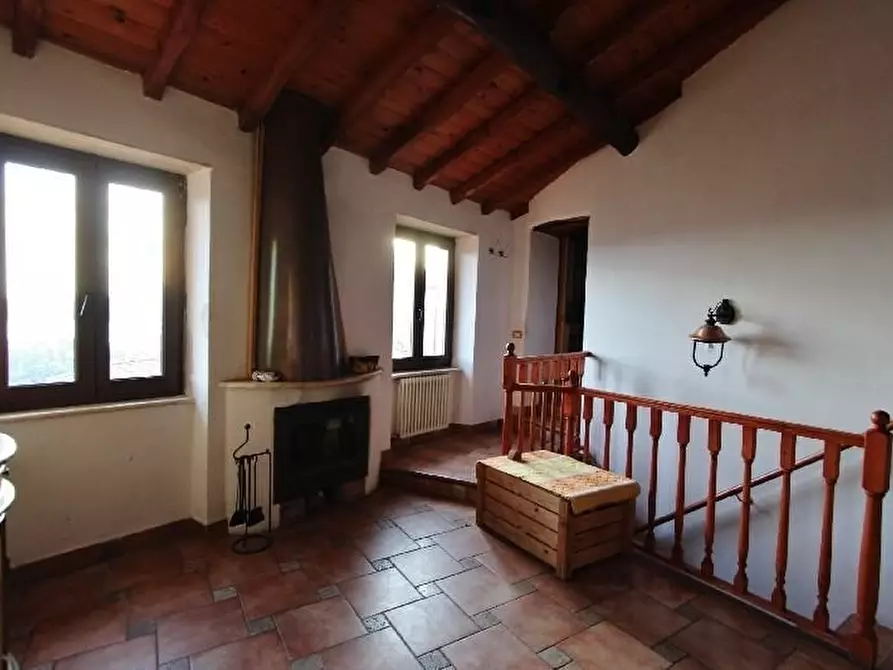 Immagine 3 di Casa indipendente in vendita  a La Spezia