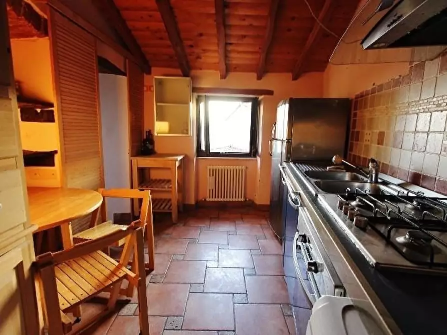 Immagine 4 di Casa indipendente in vendita  a La Spezia