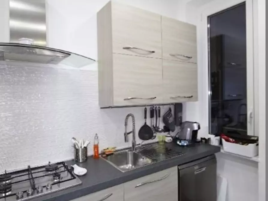 Immagine 6 di Appartamento in vendita  a La Spezia