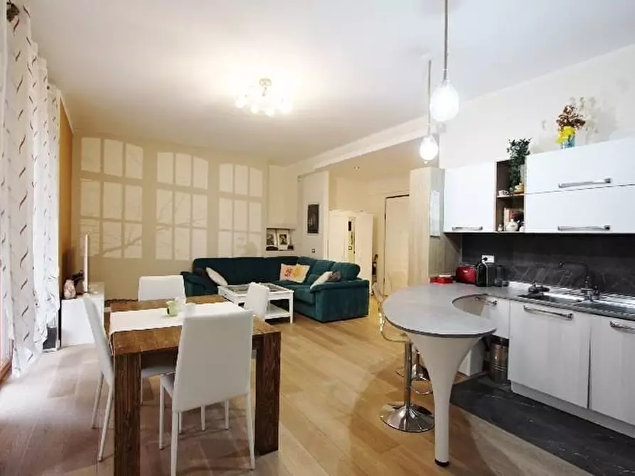 Immagine 3 di Appartamento in vendita  a La Spezia