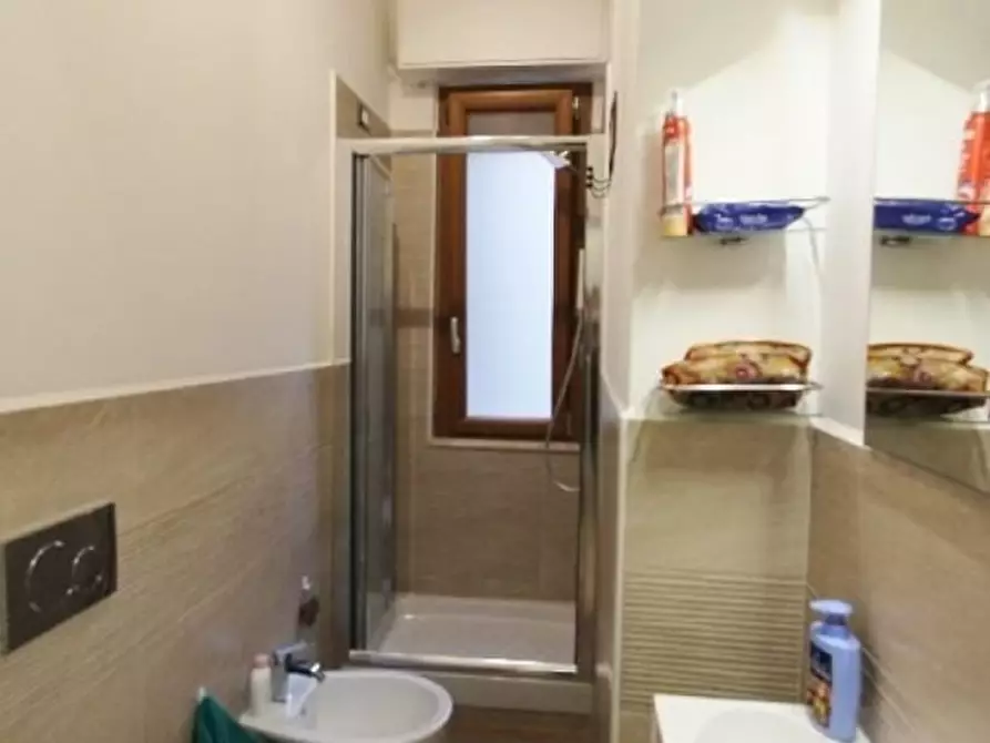 Immagine 21 di Appartamento in vendita  a La Spezia