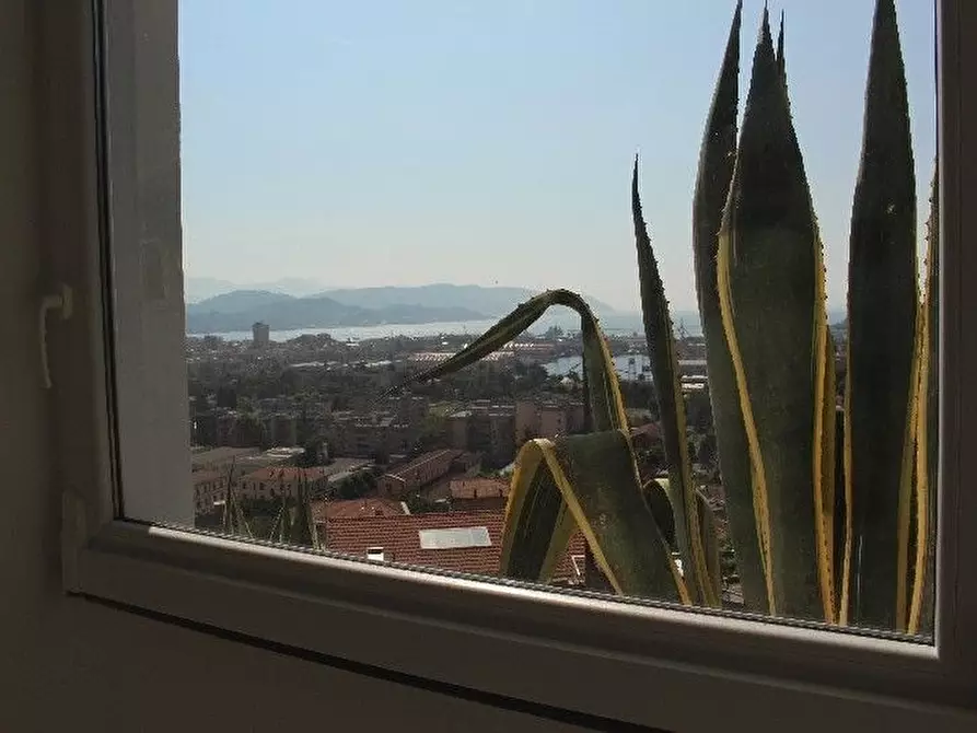 Immagine 6 di Appartamento in vendita  a La Spezia