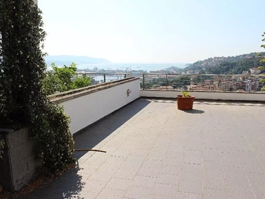 Immagine 13 di Appartamento in vendita  a La Spezia