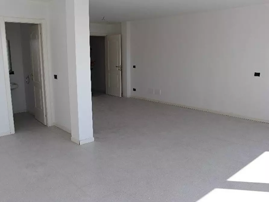 Immagine 32 di Appartamento in vendita  a La Spezia